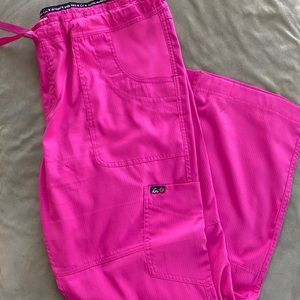Women’s pink scrub pant